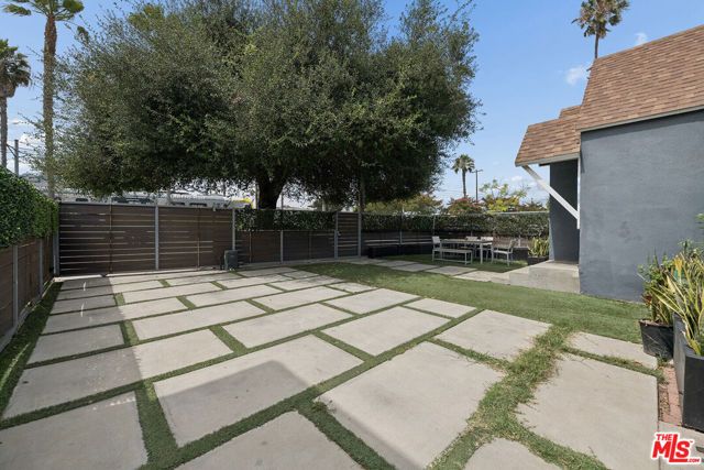 3707 Exposition Boulevard, Los Angeles, CA 90016