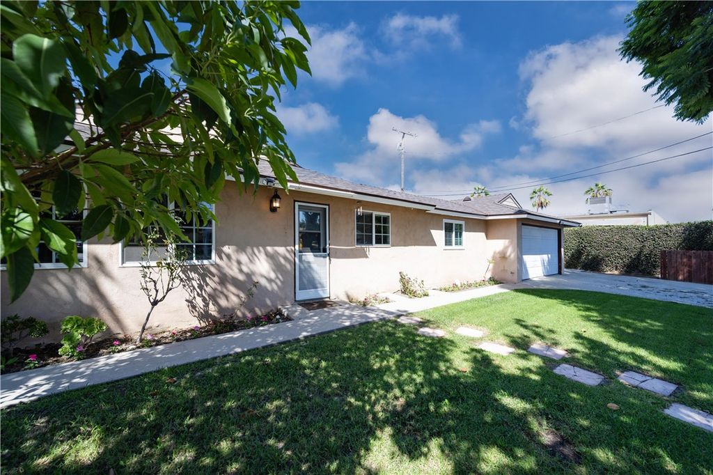 650 S Hazelwood, Anaheim, CA 92802 — photo 5