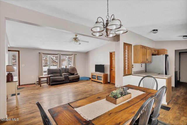 32 Pinewood Road, Queensbury, NY 12804