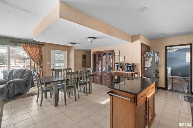 3309 33rd Avenue, Rock Island, IL 61201