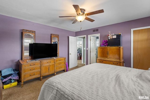 3309 33rd Avenue, Rock Island, IL 61201