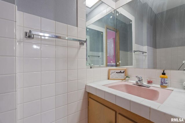 3309 33rd Avenue, Rock Island, IL 61201