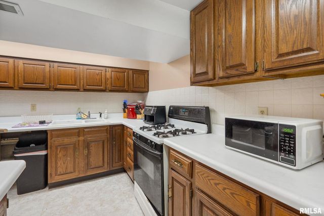 3309 33rd Avenue, Rock Island, IL 61201