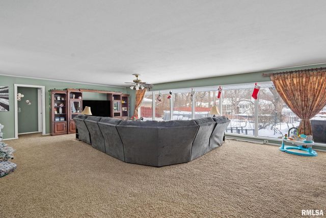 3309 33rd Avenue, Rock Island, IL 61201