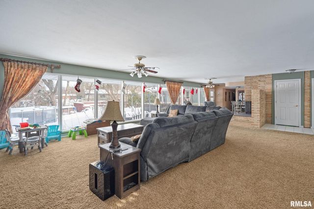 3309 33rd Avenue, Rock Island, IL 61201