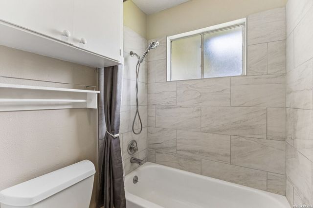 1640 WILLOW LN, Seguin, TX 78155
