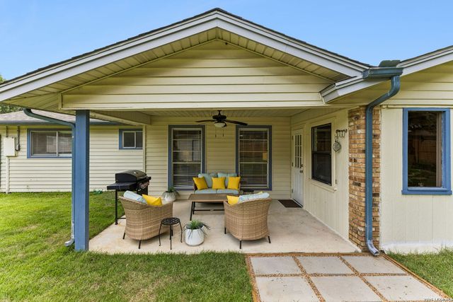 1640 WILLOW LN, Seguin, TX 78155