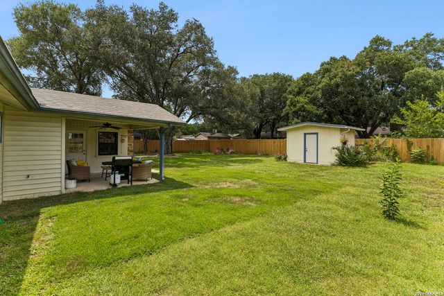1640 WILLOW LN, Seguin, TX 78155
