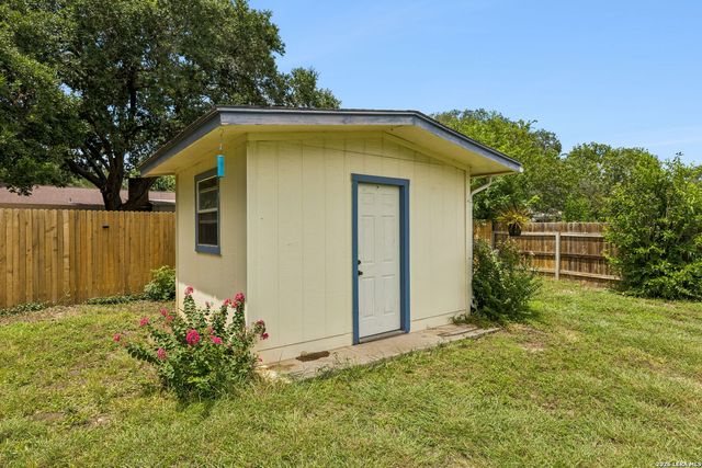 1640 WILLOW LN, Seguin, TX 78155