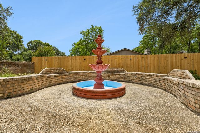 1640 WILLOW LN, Seguin, TX 78155