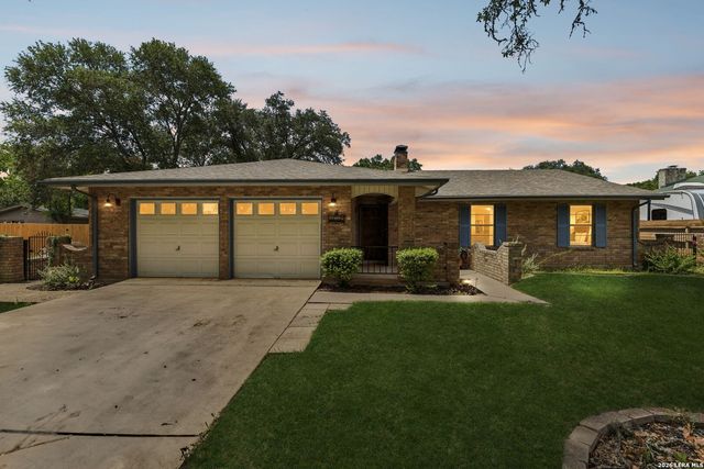 1640 WILLOW LN, Seguin, TX 78155