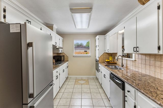1640 WILLOW LN, Seguin, TX 78155