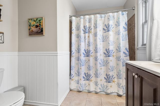 24 Parkside Avenue, Miller Place, NY 11764