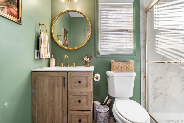 24 Parkside Avenue, Miller Place, NY 11764