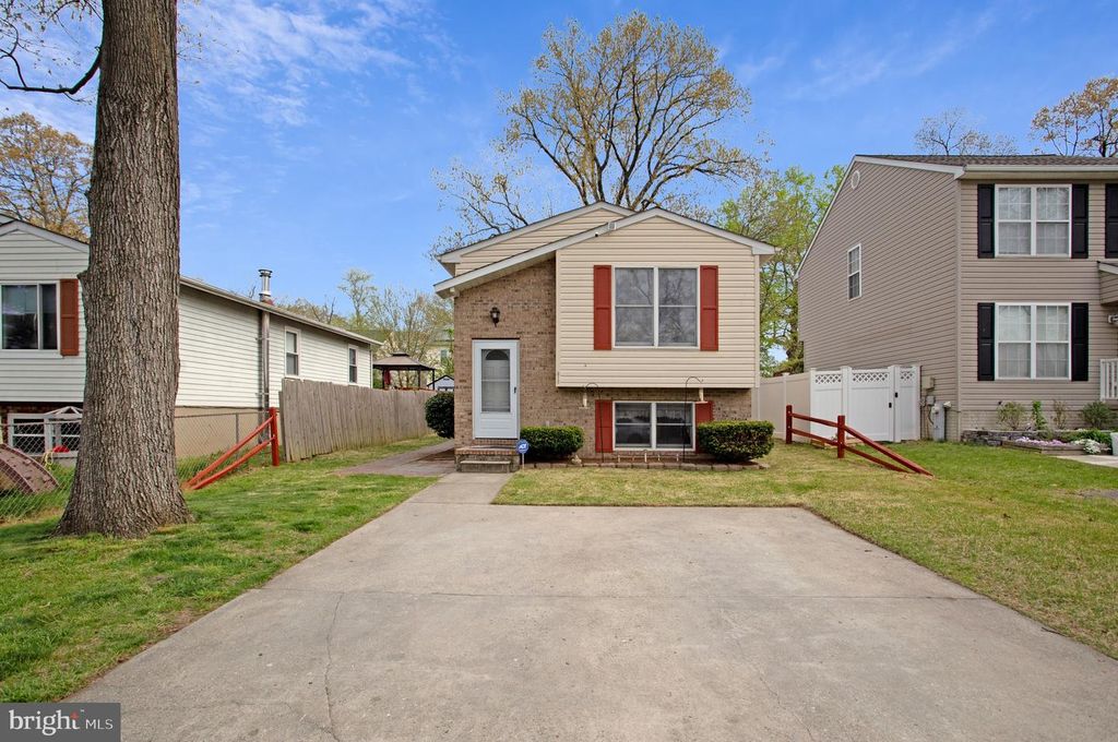 Image 1 of property listing at 312 SW PERSHING AVE, Glen Burnie, MD 21061