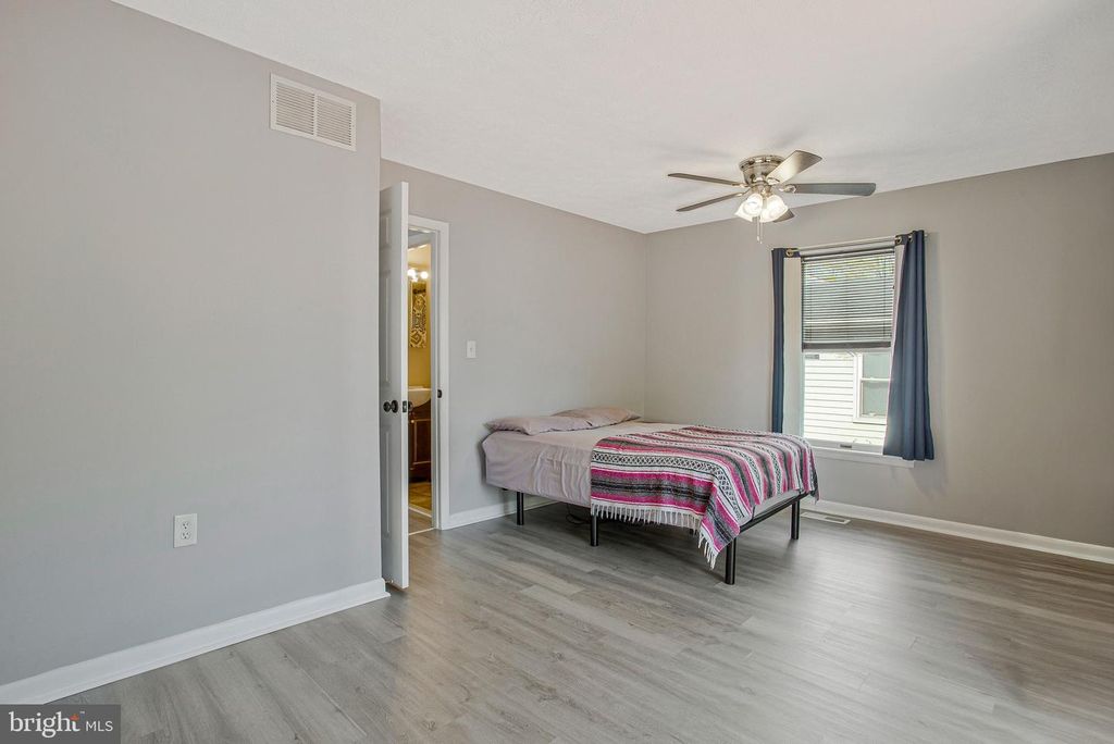 Image 11 of property listing at 312 SW PERSHING AVE, Glen Burnie, MD 21061