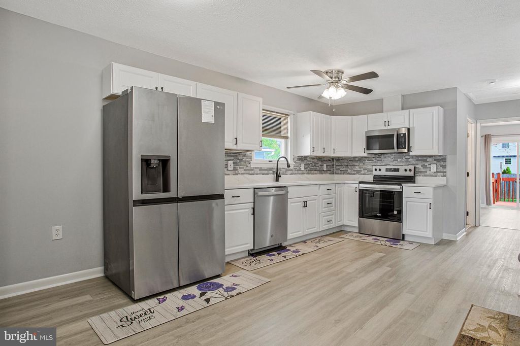 Image 2 of property listing at 312 SW PERSHING AVE, Glen Burnie, MD 21061