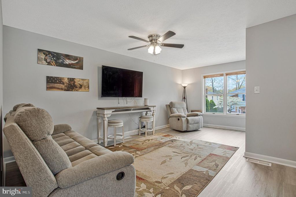 Image 5 of property listing at 312 SW PERSHING AVE, Glen Burnie, MD 21061