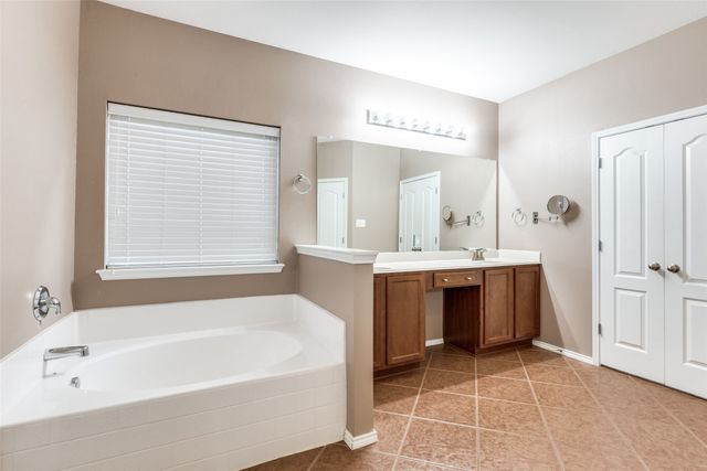 6217 Granite Creek Drive, Fort Worth, TX 76179