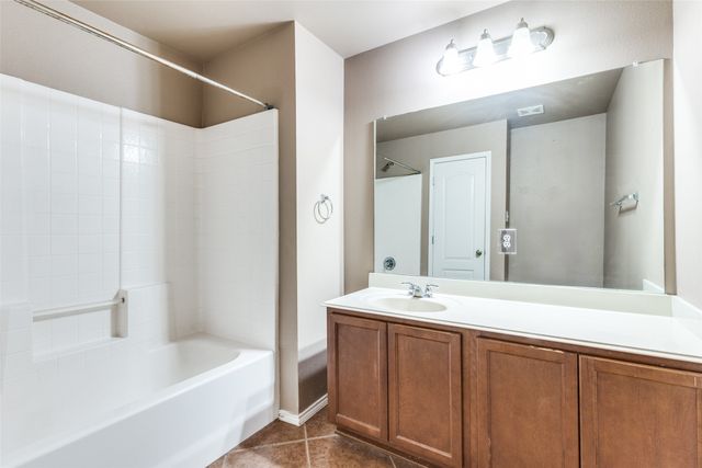 6217 Granite Creek Drive, Fort Worth, TX 76179