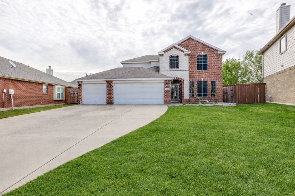 6217 Granite Creek Drive, Fort Worth, TX 76179