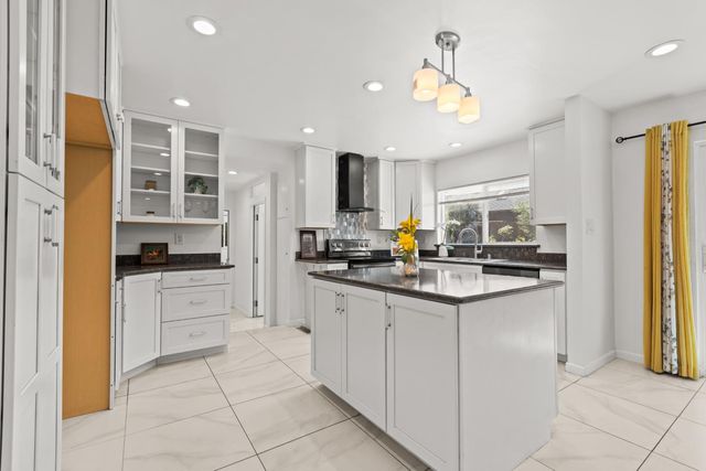 4368 Virgusell Cir, Carmichael, CA 95608