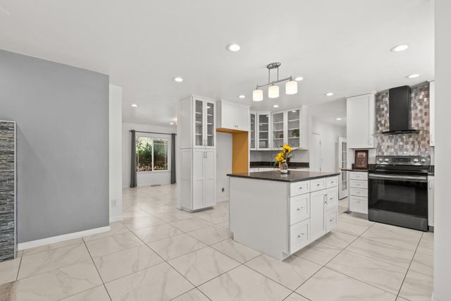 4368 Virgusell Cir, Carmichael, CA 95608