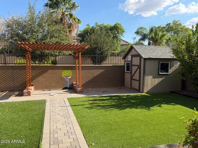 2043 E LANTANA Drive, Chandler, AZ 85286