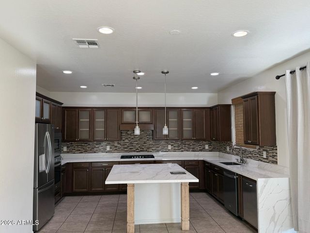 2043 E LANTANA Drive, Chandler, AZ 85286