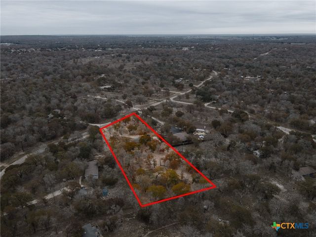 690 Cherry Ridge, Floresville, TX 78114