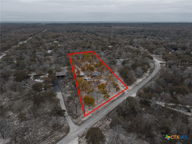690 Cherry Ridge, Floresville, TX 78114