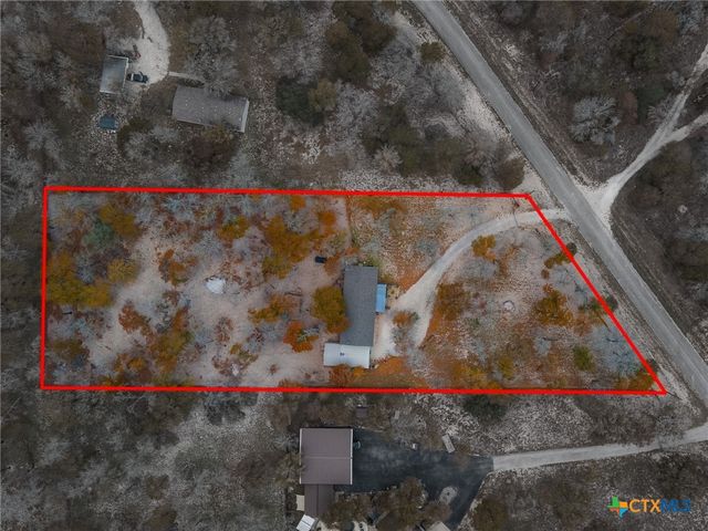 690 Cherry Ridge, Floresville, TX 78114