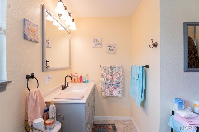 11 Westwood Drive, Salem, MO 65560