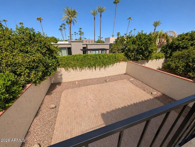7118 E BUENA TERRA Way, Paradise Valley, AZ 85253
