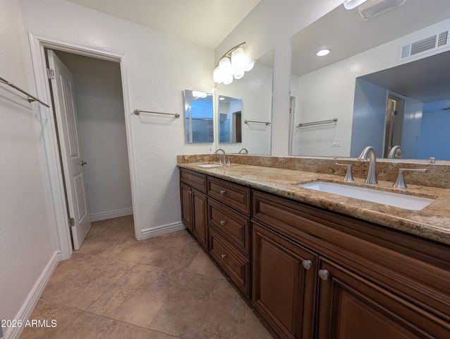 7118 E BUENA TERRA Way, Paradise Valley, AZ 85253