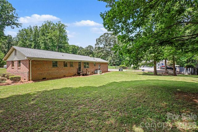 9409 Wedgewood Drive, Huntersville, NC 28078
