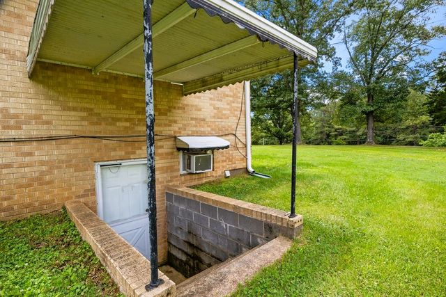 3105 Old Highway 69, S, Camden, TN 38320