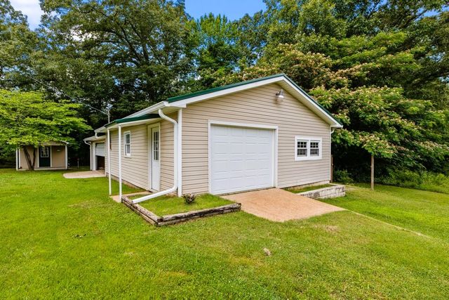 3105 Old Highway 69, S, Camden, TN 38320
