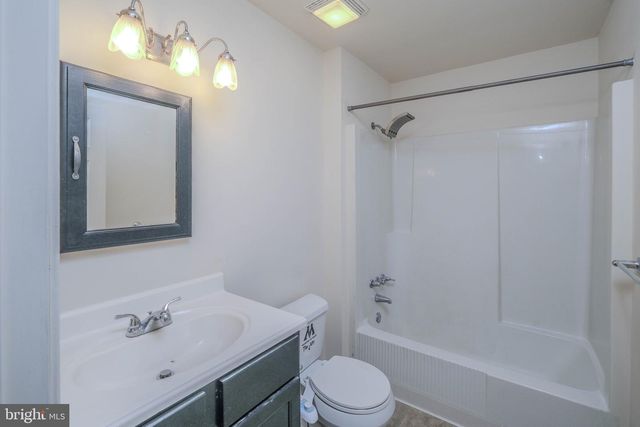 1330 MONROE AVE, Front Royal, VA 22630