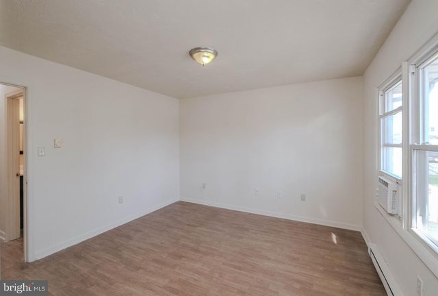 1330 MONROE AVE, Front Royal, VA 22630