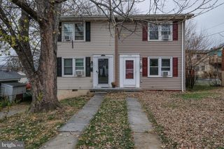 1330 MONROE AVE, Front Royal, VA 22630