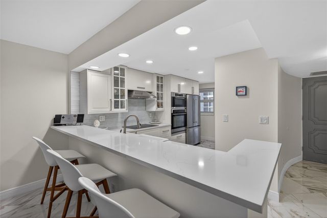 4100 Galt Ocean 606, Fort Lauderdale, FL 33308