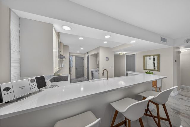 4100 Galt Ocean 606, Fort Lauderdale, FL 33308