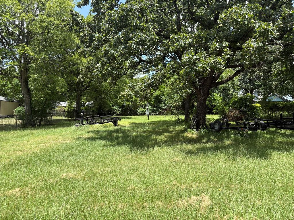130 Autumnwood Trail, Gun Barrel City, TX 75156