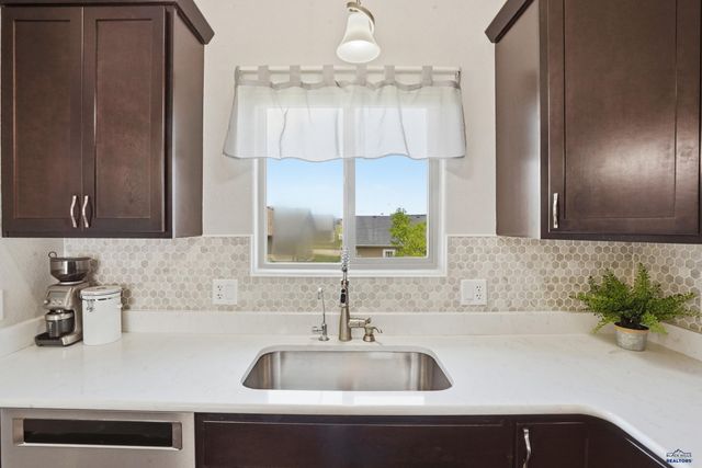 6768 CAMBRIDGE CT, Summerset, SD 57718