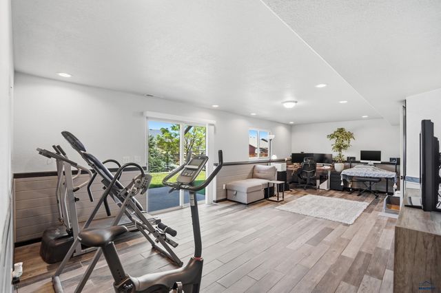 6768 CAMBRIDGE CT, Summerset, SD 57718