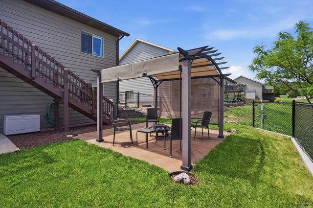 6768 CAMBRIDGE CT, Summerset, SD 57718
