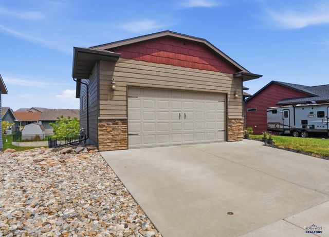 6768 CAMBRIDGE CT, Summerset, SD 57718