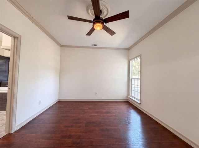 6315 Meadow Glen Drive, Arlington, TX 76018
