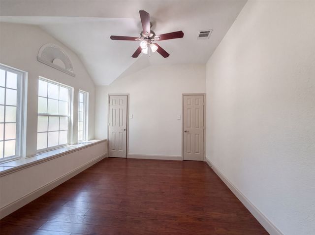 6315 Meadow Glen Drive, Arlington, TX 76018